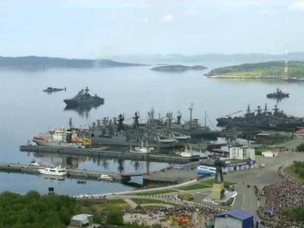 Россия показала всю морскую мощь Россия показала всю морскую мощь
