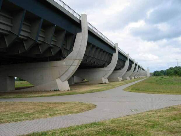 Магдебургский водный мост (Magdeburg Water Bridge), Германия