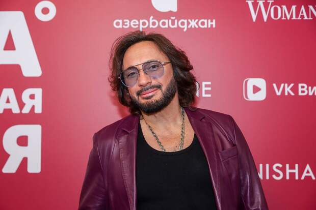 Михайлов высказался о своей армии поклонниц