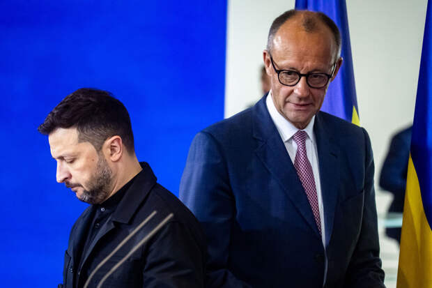 BZ: Зеленский потребовал от Мерца быстро обеспечить Украину кредитом