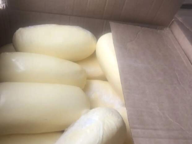 1,2 млн рублей в коробках: минивэн с нелегальным сливочным маслом остановили в Краснодарском крае