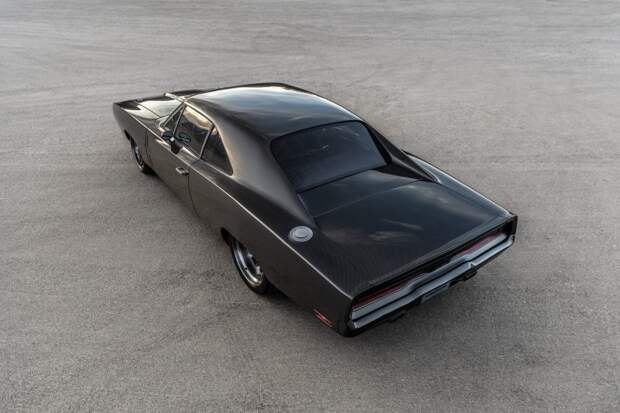Комик Кевин Харт после автокатастрофы пересаживается на 1000-сильный Dodge Charger