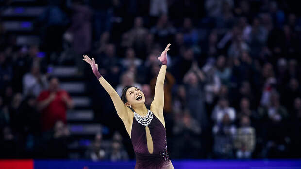 Сакамото — четырёхкратная чемпионка мира по фигурному катанию