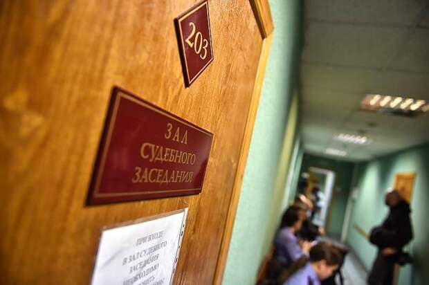 Подравшихся с игроками из ФСБ хоккеистов осудят спустя полтора года