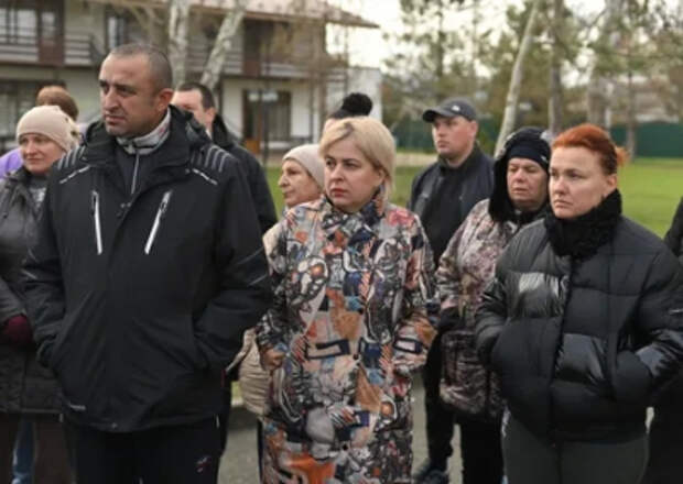 В Адыгее вручили жилищные сертификаты жителям Херсона В Адыгее вручили жилищные сертификаты жителям Херсона