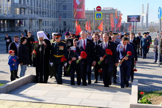 Парад в честь Победы в Великой Отечественной войне прошел в Новосибирске