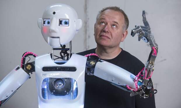 RoboThespian: первый коммерческий робот, который может подменить тамаду