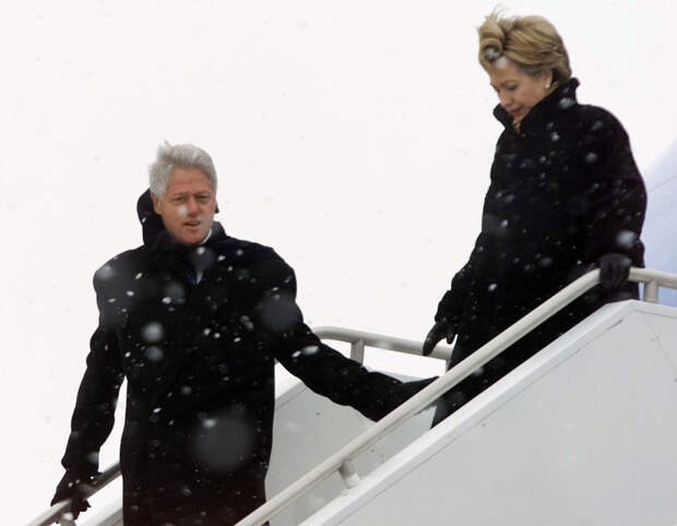 Клинтонов решили привлечь к ответственности в США