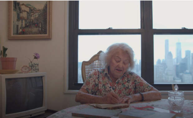97-летняя женщина, пережившая Холокост, поет в метал-группе