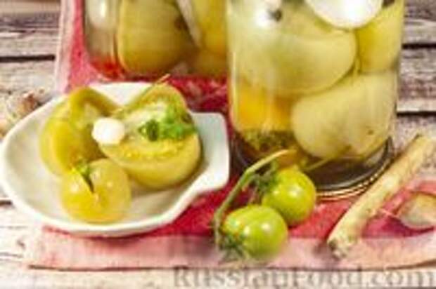 Фото к рецепту: Маринованные зелёные помидоры с чесноком и петрушкой (на зиму)