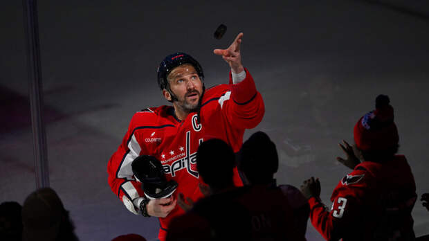 Фридзон рассказал, что в Вашингтоне к Овечкину относятся как к идолу