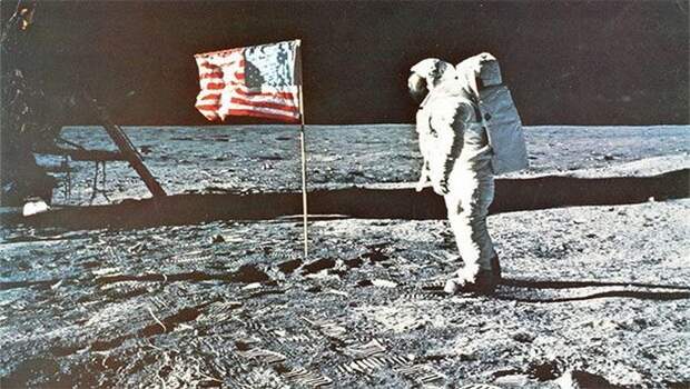 Развенчанный миф: полет на Луну был подделан.