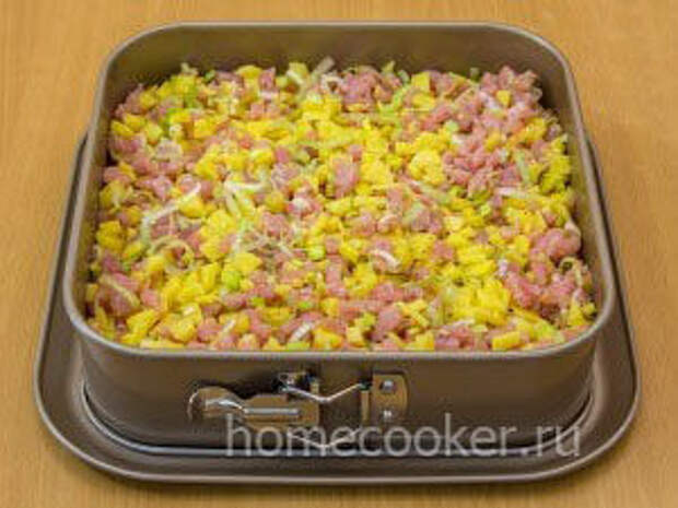 Пирог с мясом Vykladyvaem nachinku 1 300x225 Пирог с мясом