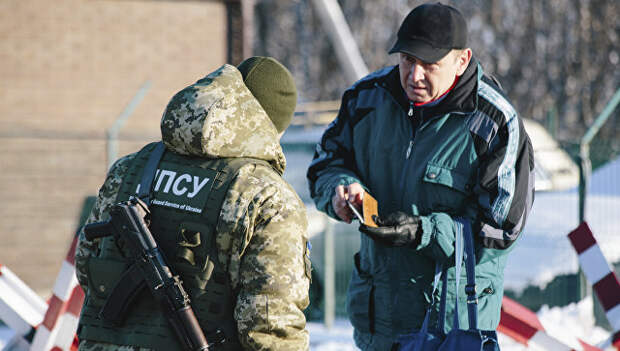 В Киеве уточнили условия допуска россиян на Украину