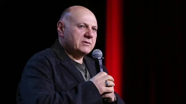 «Большое доверие и огромная ответственность»: Сергей Газаров станет худруком Театра сатиры