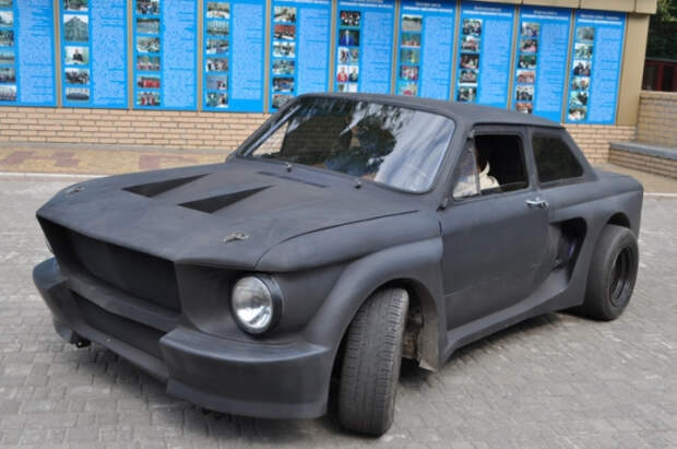 Автоумельц-энтузиаст своими руками переделал «Запорожец» под Ford Mustang (34 фото) Уникальный ЗАЗ 968 «Запорожец»