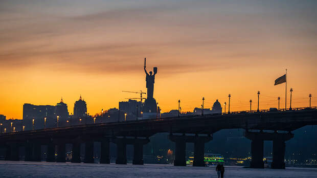 «СТРАНА.ua»: в Киеве массово горят трансформаторы