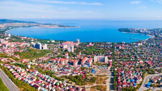 Геленджик открыли: первый за три года авиарейс на курорт состоится 18 июля