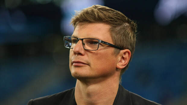 Семейная идиллия у елки: Анна показала Андрея Аршавина с дочкой Евой