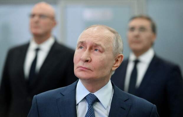 Путин заявил о планах развивать космическую группировку России