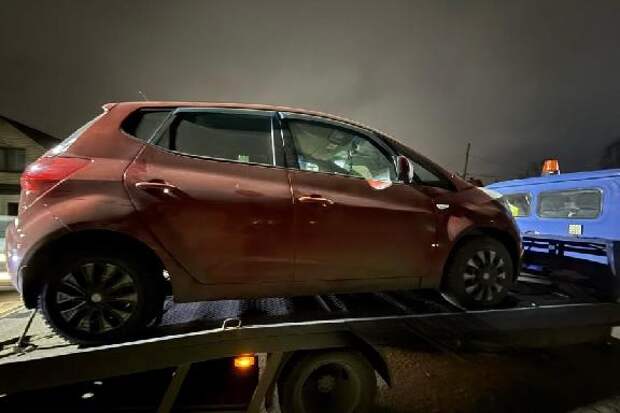 За неуплату долгов по кредитам у жительницы Мичуринска арестовали иномарку