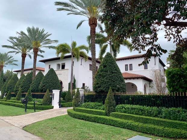 Особняк из «Лица со шрамом» на Ки‑Бискейн выставили за $237 млн