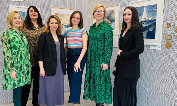 Выставка «Русский Север» художниц из Северодвинска открылась в библиотеке «Книжная гавань»