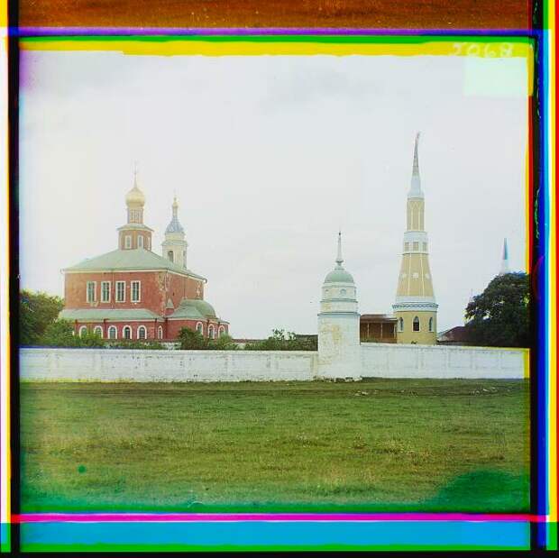 Golutvinskīĭ monastyrʹ s si︠e︡v.-vost. [Kolomna