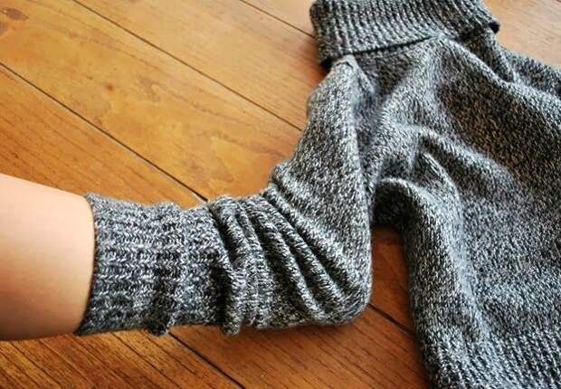 Теплые домашние тапочки своими руками из свитера