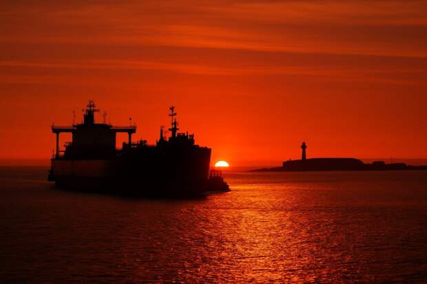 МИД КНР: свобода навигации в Ормузском проливе отвечает интересам всего мира