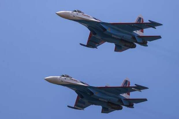 Над Крымом потерпел крушение истребитель Су-30: что известно о падении военного борта?