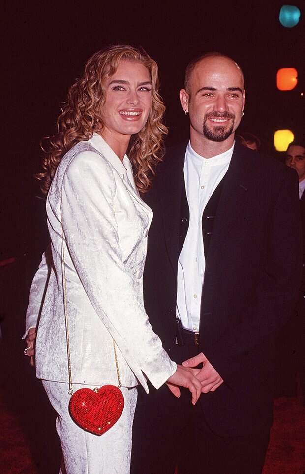 Брук Шилдс с первым мужем, теннисистом Андре Агасси, 1997 год