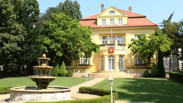 МИД Словакии объявил о высылке трёх российских дипломатов