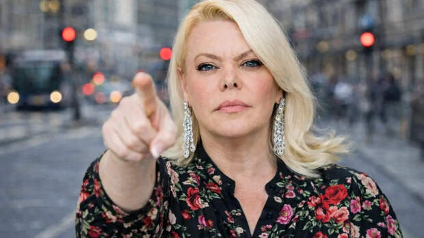 Чиновники взяли "под козырёк". А каково учителям? Поплавская сказала всё, что думает