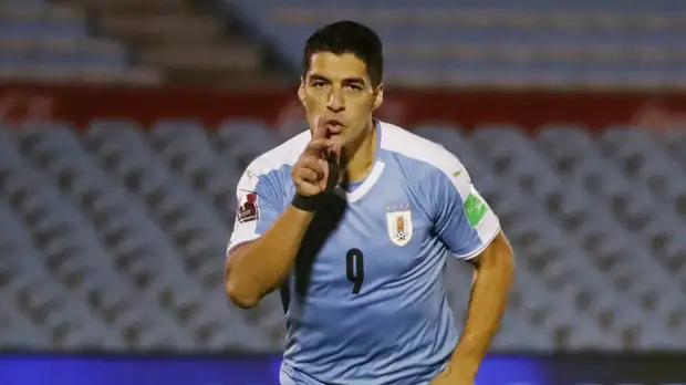 Гол Суареса помог сборной Уругвая обыграть Чили в отборочном матче к ЧМ-2022