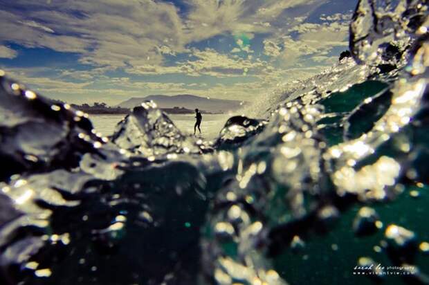 Тихий океан и сёрфингисты на подводных фотографиях Сары Ли