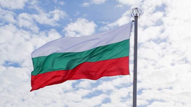 Болгария начнет впускать российских туристов только с отрицательным ПЦР-тестом