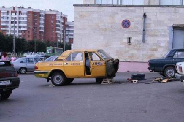Опаздываешь на работу? Возьми такси!