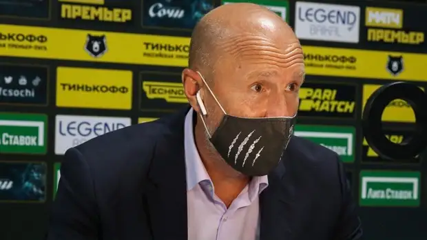 Федотов о своём удалении в матче с «Краснодаром»: я просто спросил у судьи, что происходит