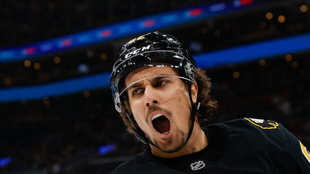 Шайба Хуснутдинова помогла «Бостону» обыграть «Питтсбург» в НХЛ