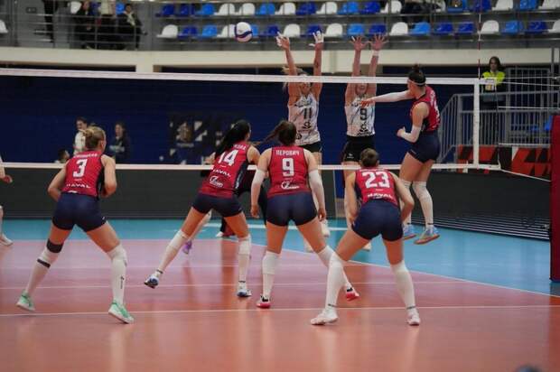 Волейбольная «Тулица» обыграла «Протон» в третьей партии и вышла в полуфинал