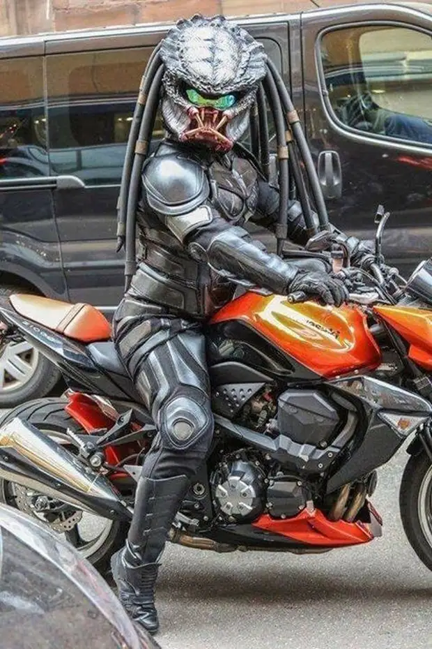 Шлем хищник на Yamaha Drag Star