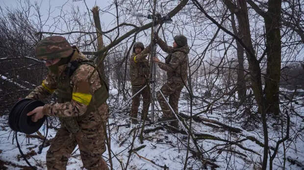 ВСУ пытаются удержать российскую армию на новых рубежах за Покровском