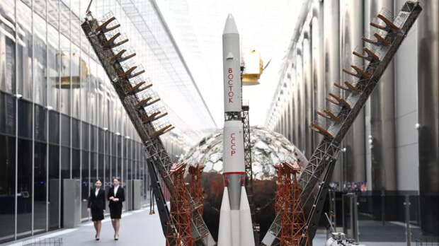 Сотни культурных мероприятий проходят в России в Неделю космоса