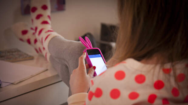 Психолог Дугенцова раскрыла, чем зависимость от гаджетов опасна для ребёнка