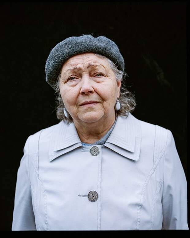 Алла Павловна, 76 лет. Осенью 1993 года готовила еду для защитников Дома Советов.