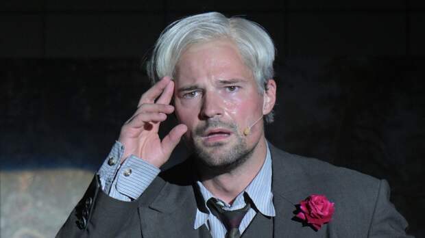 Возвращение в Россию и спектакли в Европе: где сейчас Данила Козловский