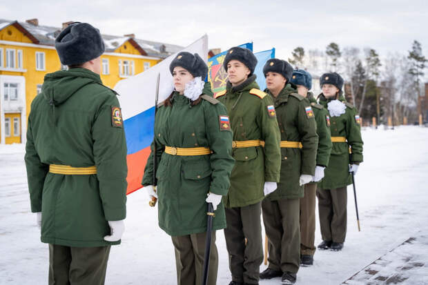 Более 30 юнармейцев Кузбасса пополнили ряды «Хранителей истории»