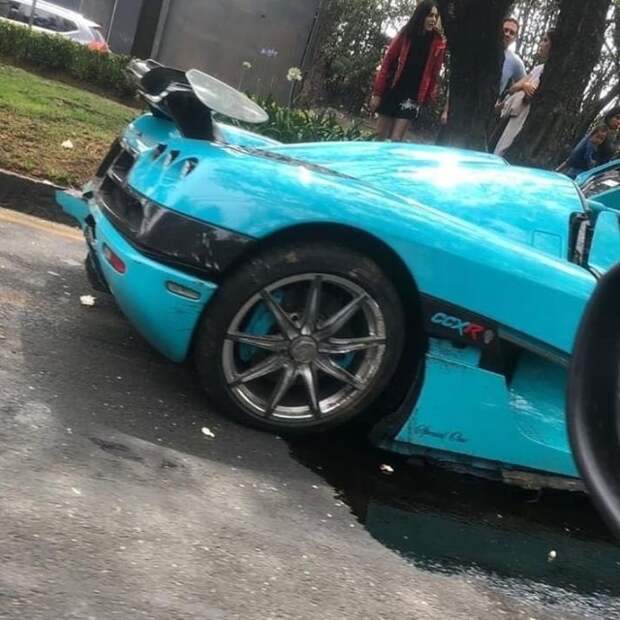 В Мексике разбили уникальный суперкар Koenigsegg CCXR