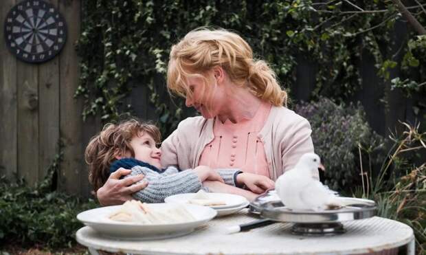 Соблюдайте режим и не требуйте от себя невозможного: как воспитывать ребенка, если у вас биполярное расстройство